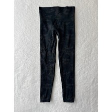 Spanx Look at Me Now Seamless Leggings Size Medium Black Camo Athleisure