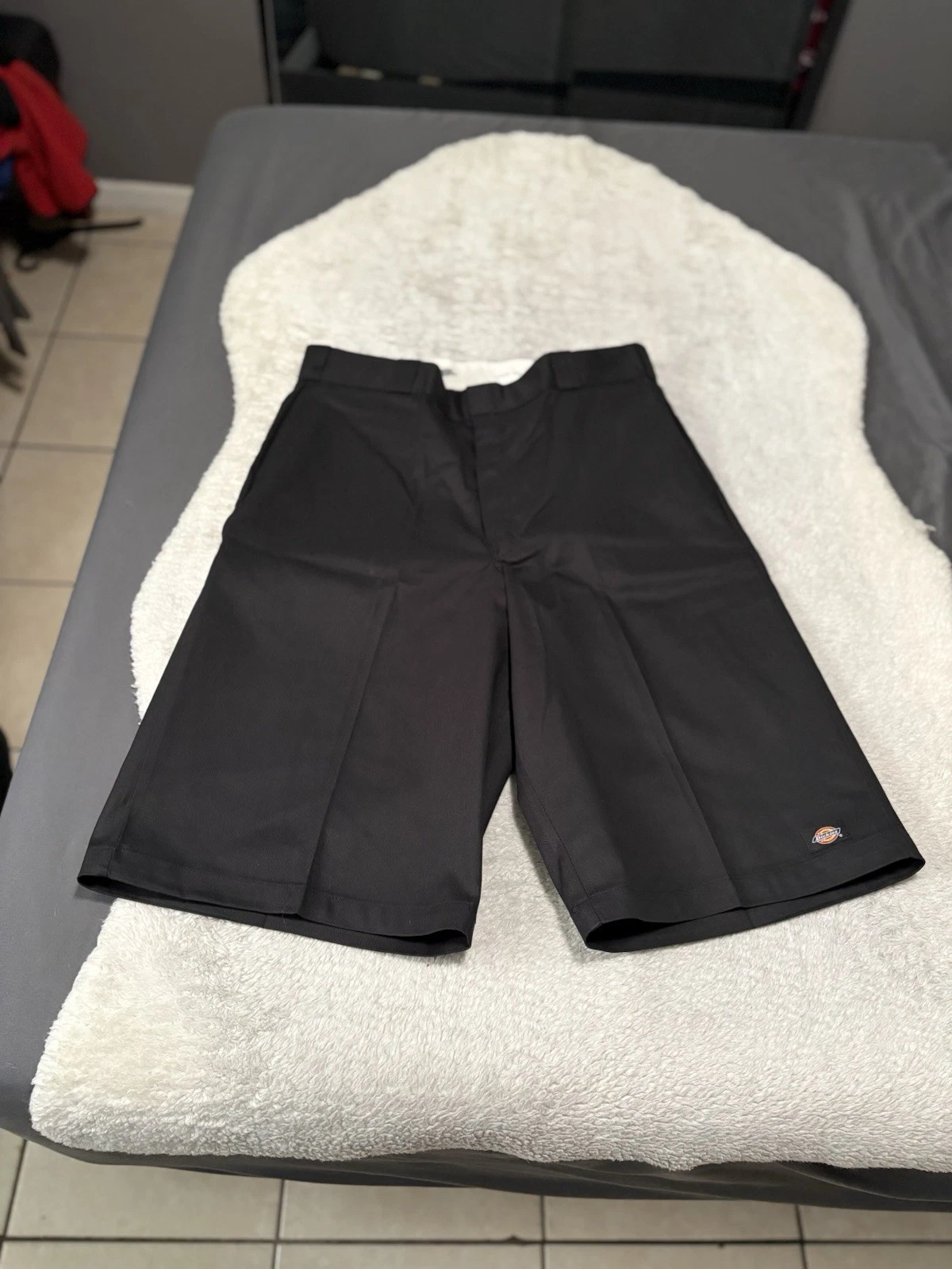 Dickies Work Shorts Black Twill Loose Fit 13" Inseam Multi Pockets Men's 38 NWT
Opens in a new windo