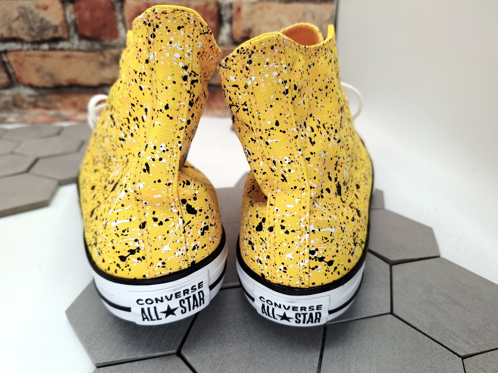 Men Sz 10.5 Converse All Star Paint Splatter Chuck Hi Shoes Yellow Amarillo thumbnail 8