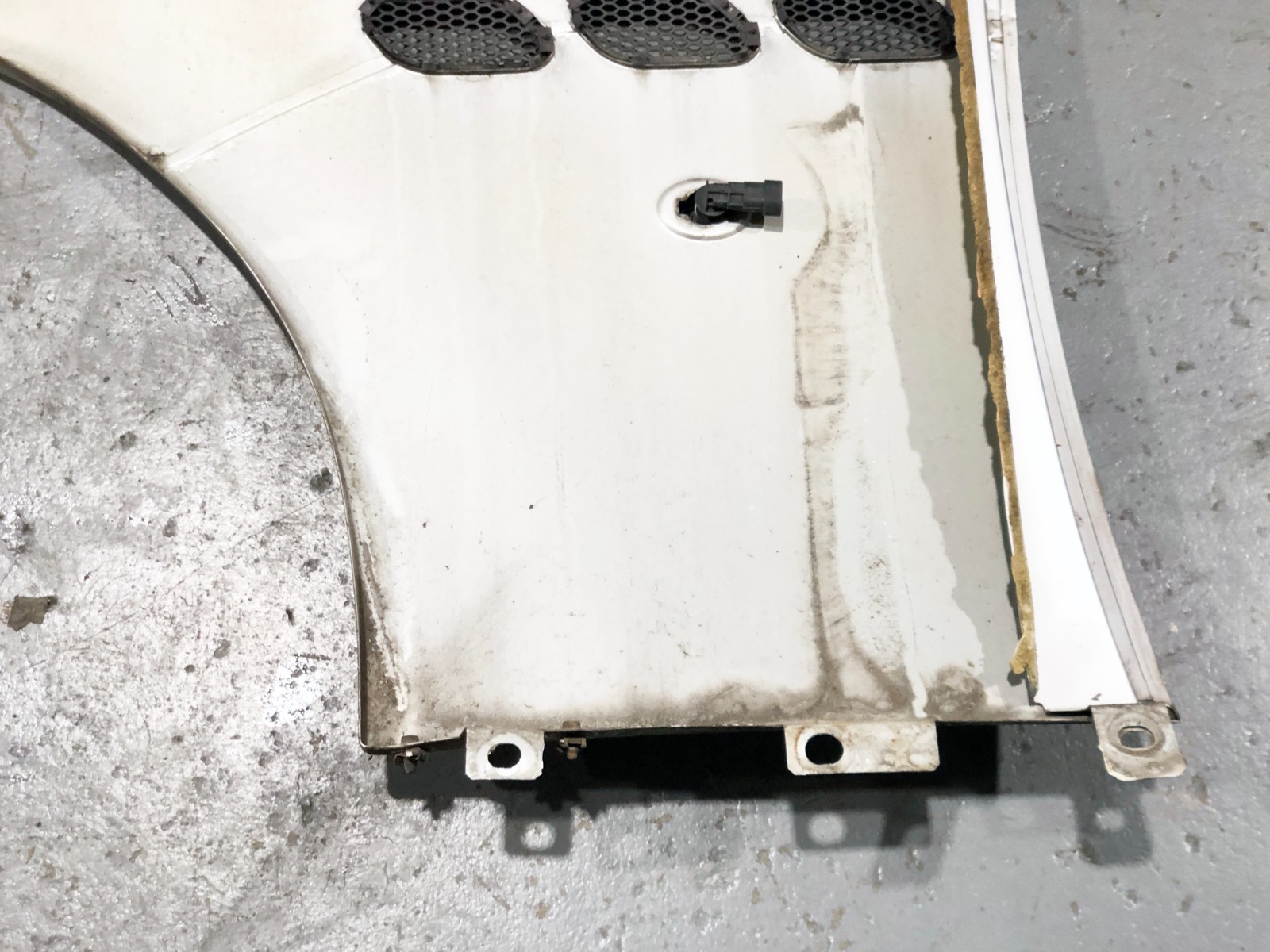 03-13 Maserati Quattroporte M139 Right Passenger Fender Panel GRIGIO TOURING 09