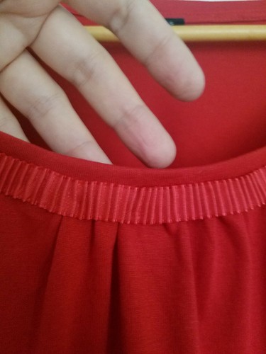 Women's Talbots Rayon Red Pleated Incredibly Soft Lightweight Stretch Knit Top L - Picture 8 of 12