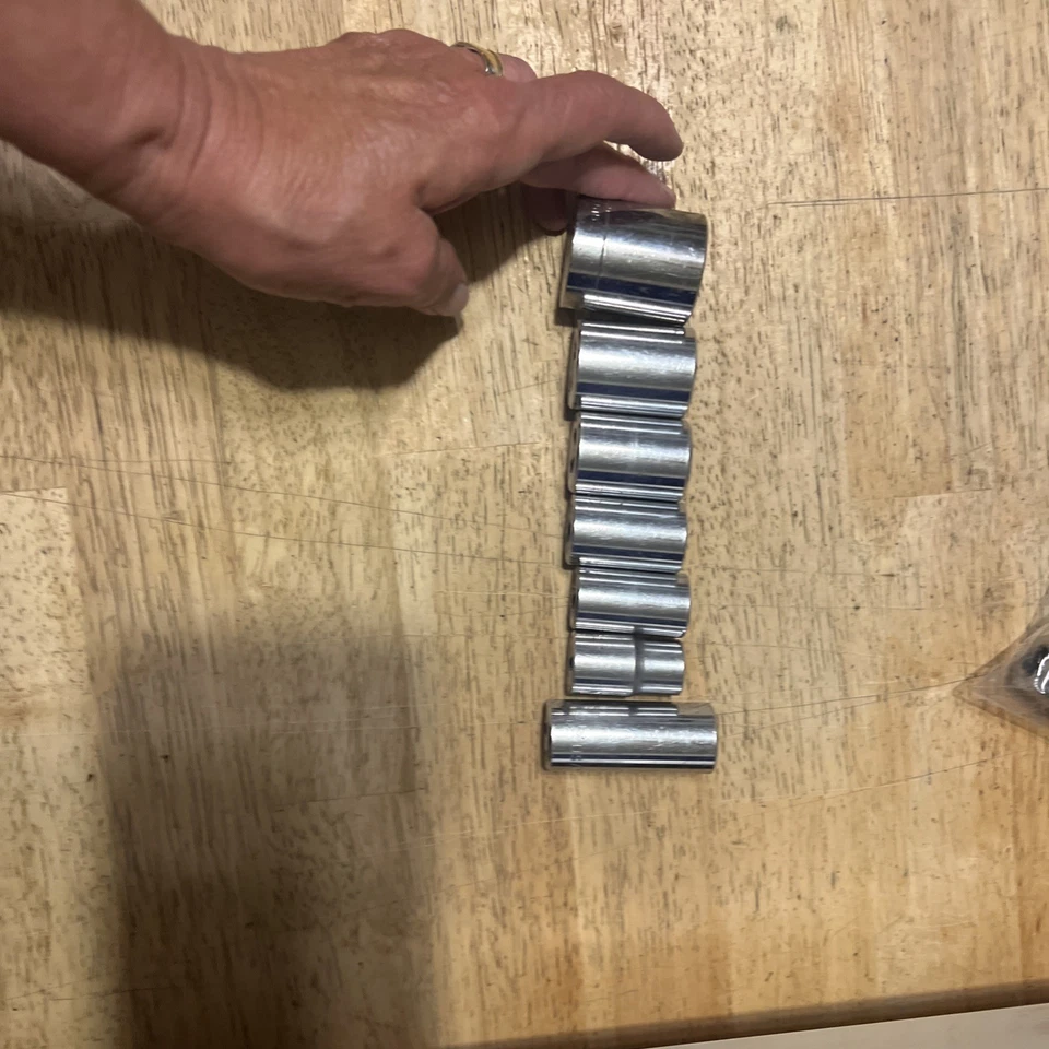 Huskey 7 piece 1/2" Deep and shallow Well Socket Set SAE USA - Image 3 of 3