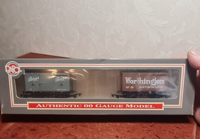 Dapol Burton-on-Trent Bass & Worthington Brauereiwagen Doppelpack