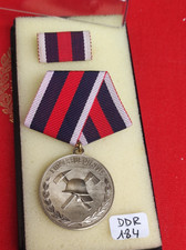 Médaille Ddr Rda Pompiers Avec Son Rappel Et boîte 