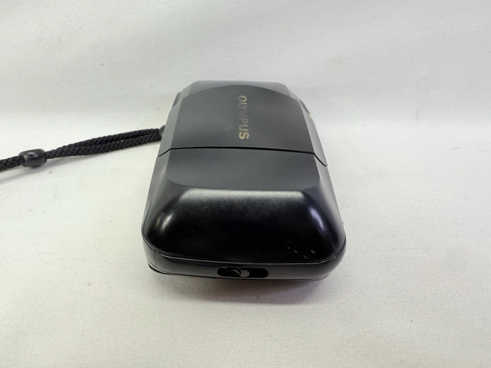 Olympus Stylus 35mm AF 1:3.5 Point Shoot Camera Black- FOR PARTS ONLY - Image 4 of 4