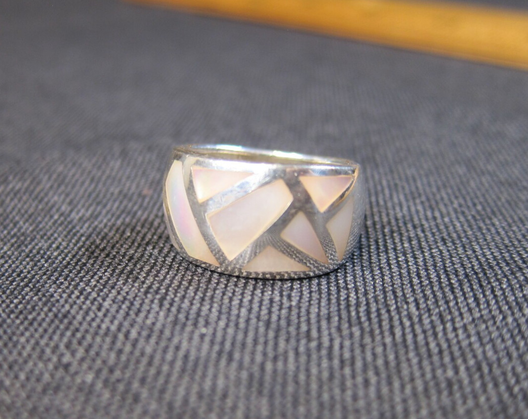 Beautiful thick solid sterling silver domed band … - image 3