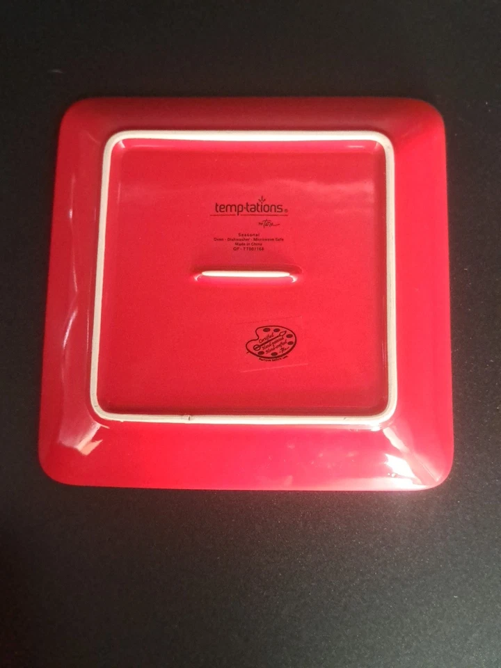Juego de 4 platos cuadrados de ensalada de postre Temptations Tara corazón rojo floral de encaje 7" Foto 4 de 4