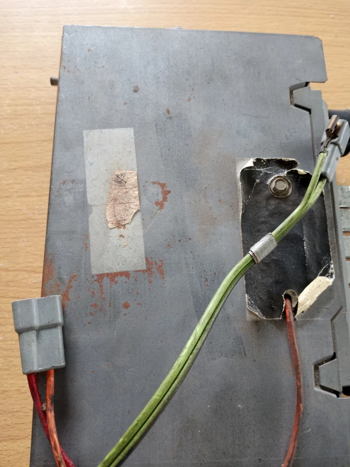 Radio todo transistor MOPAR 1970-72 Plymouth Duster cuerpo A AM fabricante de equipos originales sin probar Foto 4 de 4