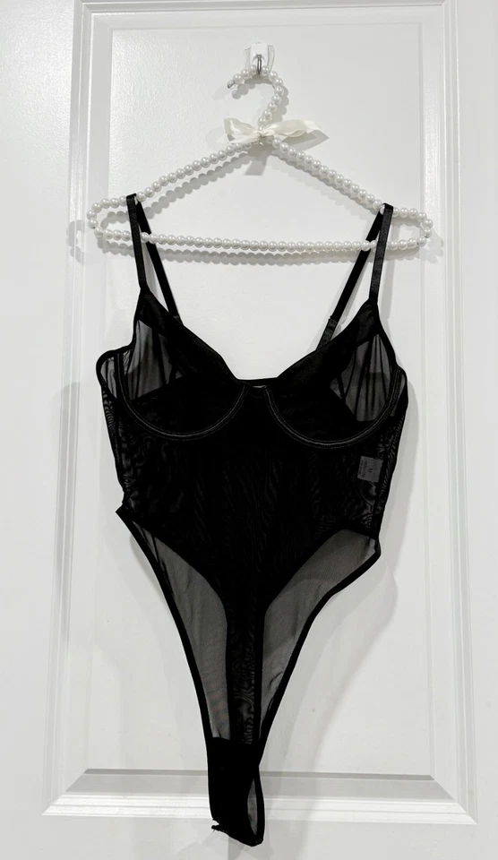 Body negro de malla transparente con guantes (talla M) Foto 3 de 4