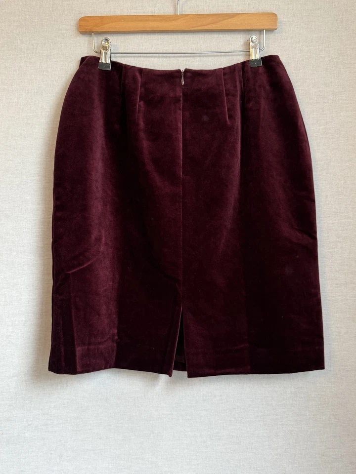 Laura Ashley Skirt Burgundy Velvet Knee Length Straight Pencil Size 12 - Image 2 of 4