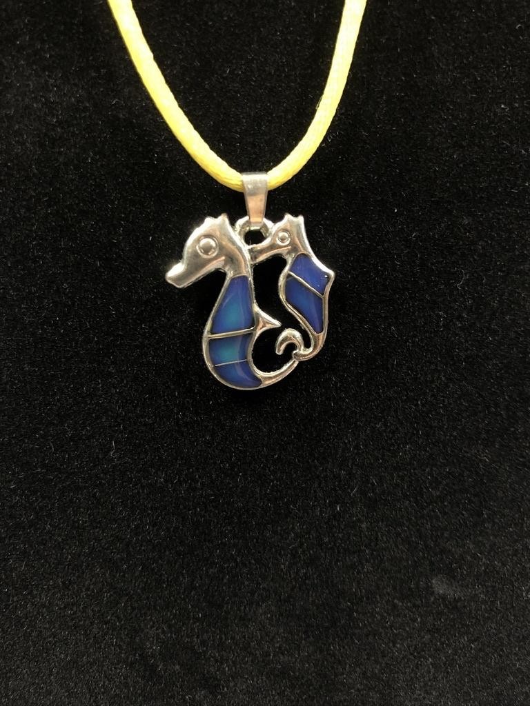 Seahorse Necklace Mood Changing Pendant Ocean Beach Sea Life Green Blue