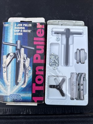 OTC Tools 1021 USA Nos Rare 1 Ton Puller 3 Jaw OWATONNA Vintage Package