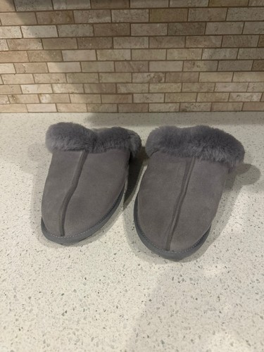 UGG SCUFFETTE II FOG SHEARLING LINED AND CUFF SLIPPERS - Picture 2 of 5