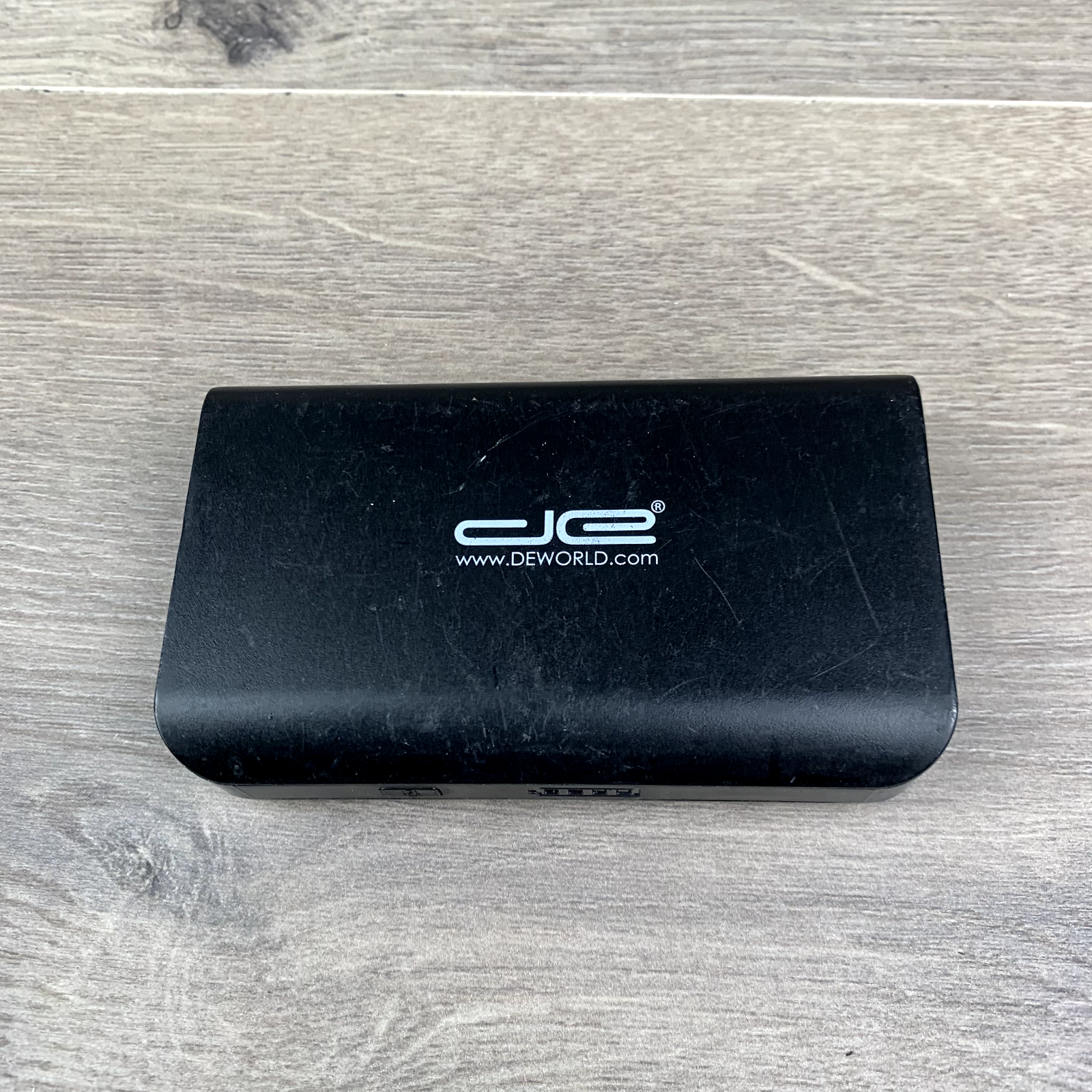 Digital Energy 5200m Power Bank Portable Charger Built in Cables and Light