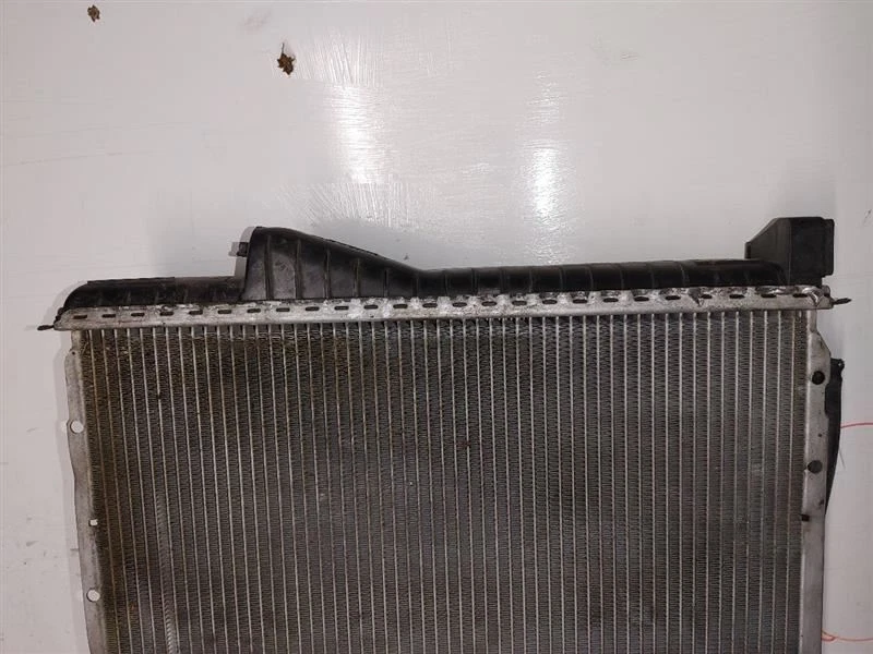 99 00 01 BMW 740I E38 РАДИАТОР - Изображение 3 из 4