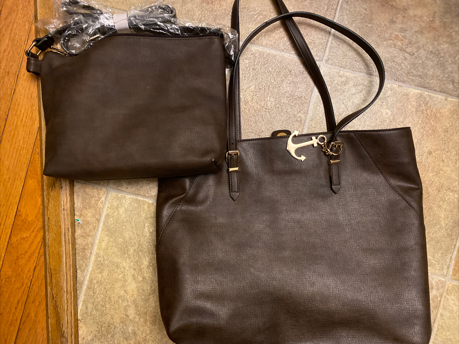 EST 1946 LARGE TOTE W MATCHING SHOULDER PURSE ( New )-image