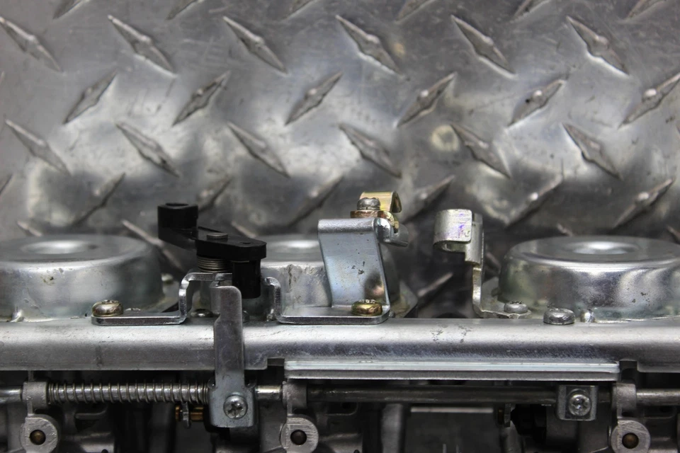 Honda CB1 CB400F 1990 carburadores Foto 2 de 4