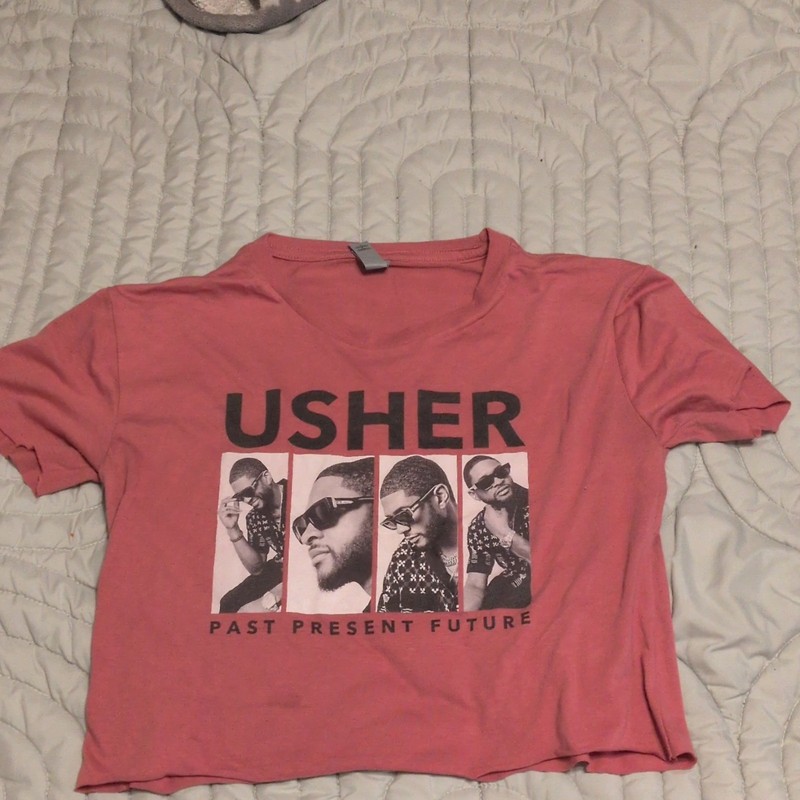 Usher Pink "Past Present Future" Graphic Music Band T-Shirt snall