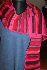 INVERO Schal Cacha; Streifenmix; Beere/Pink; Merino ca. 180x35 cm ; Neu