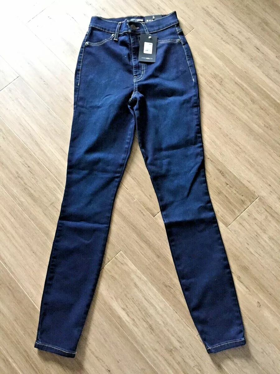 Fashion nova dark store blue jeans