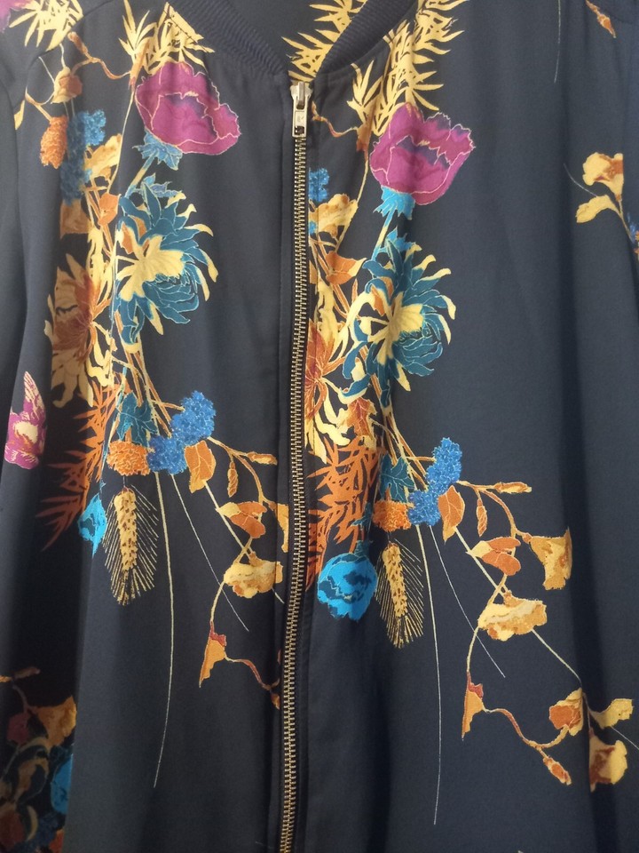 AT ASDA LADIES BLACK & FLORAL BLOUSON JACKET, SIZE 22, EXCELLENT
