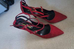 dark red heels uk