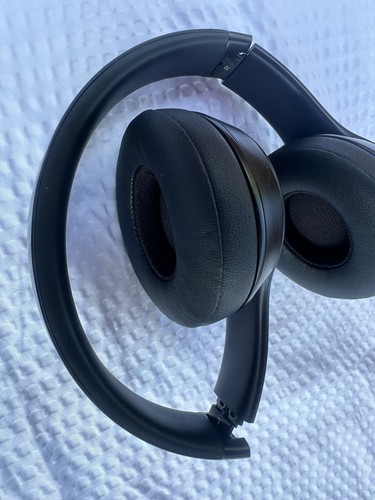 Beats by Dr. Dre Beats Solo3 Solo 3 Wireless On-Ear Black - Picture 3 of 11