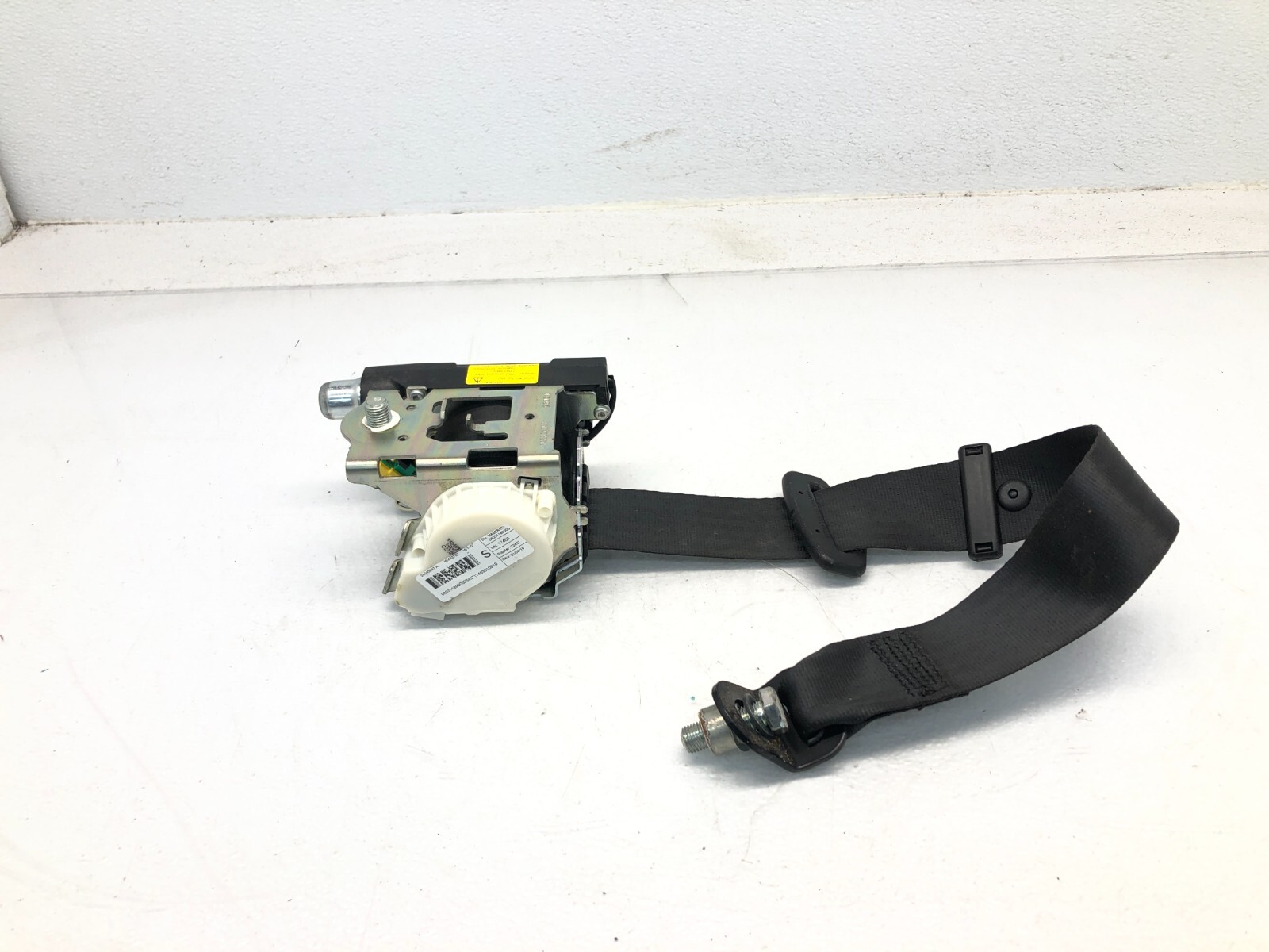 2008-2019 MASERATI GRANTURISMO S M145 LEFT DRIVER REAR SEATBELT RETRACTOR OEM