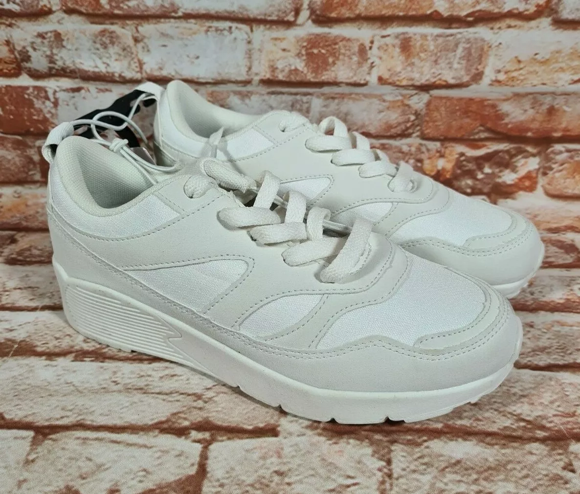 Sneakers for girls branded sale