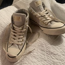 Converse Women s Fashion Sneakers Chuck Taylor All Star Madison Mid 8 Fossilized