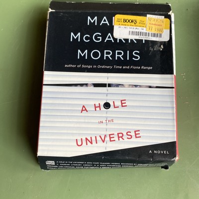 A Hole in the Universe (Morris, Mary Mcgarry) xlib