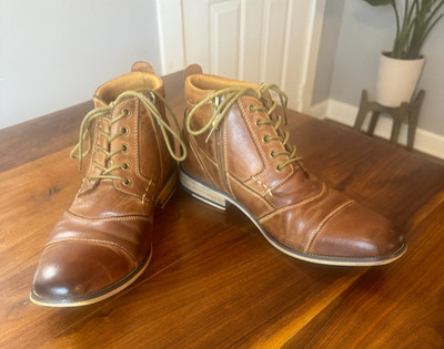 Steve Madden Jabbar Cap Toe Burnished Leather Wood Stack Heel Boot Men's Sz 9.5B