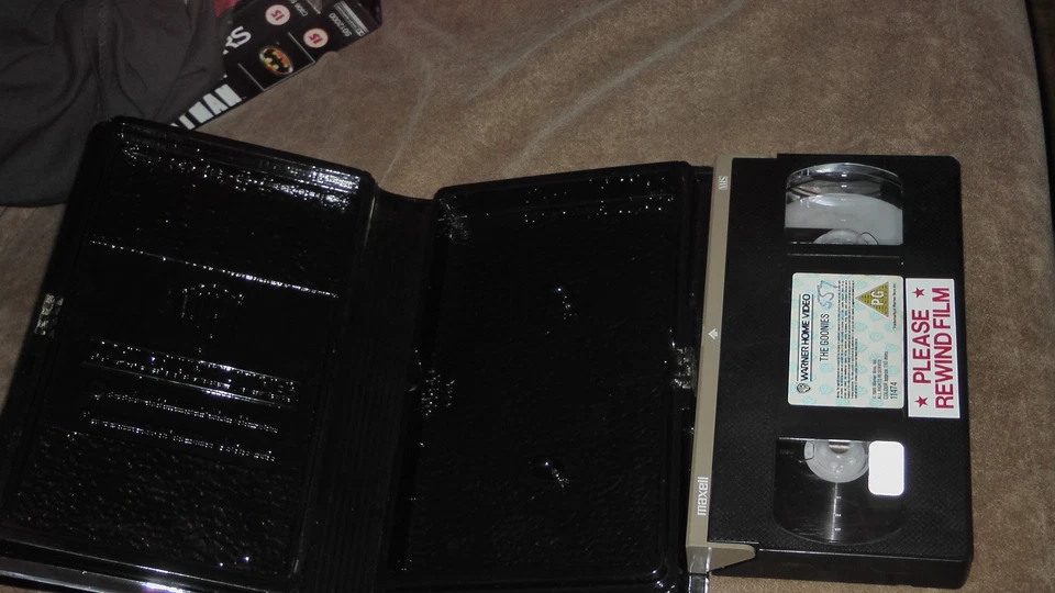 The Goonies VHS Video Tape Ex Rental Big Box Cert Warner FIRST RELEASE - Image 3 of 4