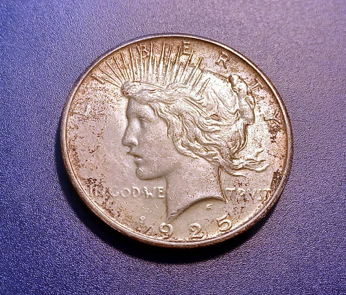 Uncirculated 1925-P U.S. Peace Dollar (original toning)