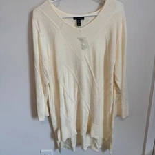 New H by Halston woman’s light knit cream pullover sweater size Large