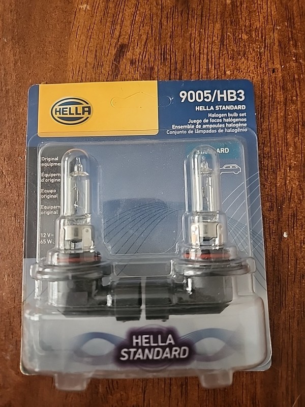  9005TB Twin Blister Standard Halogen Bulb, 12 V, 65W, 2 Pack 