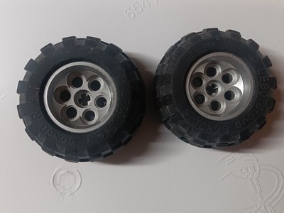 B Lego Lot 2 Wheel & Tire Metallic Silver 8466 22969c01 62mm x 46mm Technic
