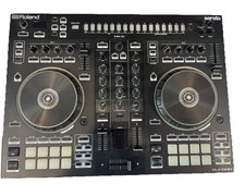 Roland DJ-505 2-deck Serato DJ Controller wit...