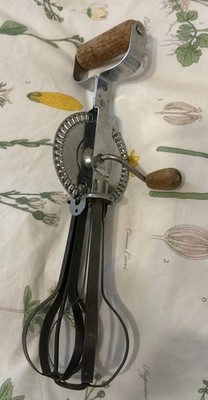 Antique Vintage Egg Beater Hand Mixer Functional Stainless Kitchen Functional