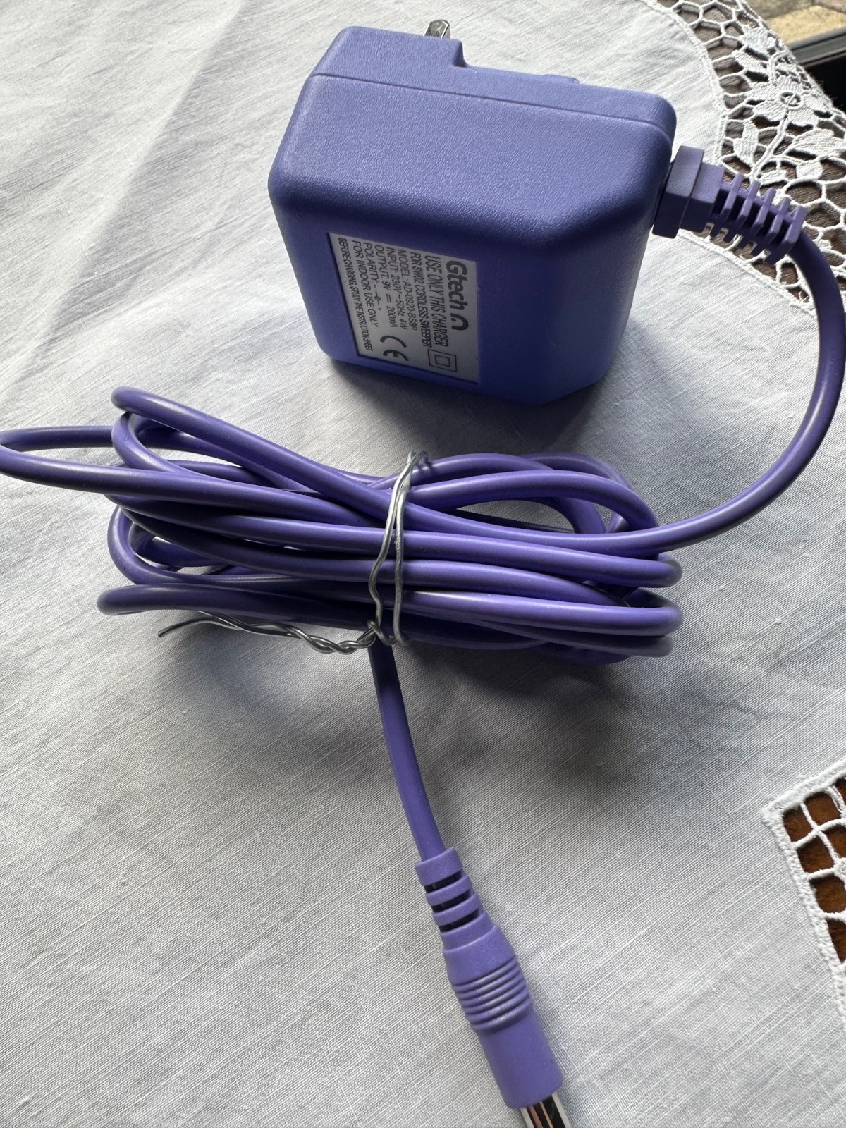 GENUINE Gtech Mains Charger Model AD-0920-BS8P 9v 200mA PSU Power Supply