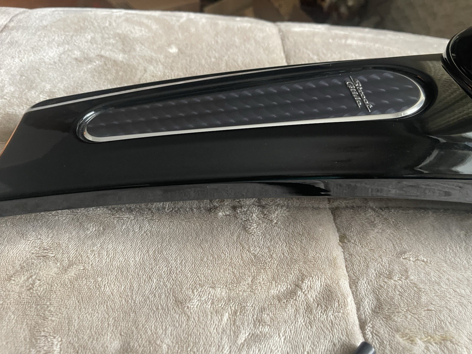 OEM HARLEY DAVIDSON Black 2008-23 ROAD GLIDE DASH CONSOLE WITH LID 69214-08