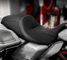 Driver Passenger Seat One-Piece For Harley Street Glide FLHX FLHXSE FLHXS 2008-