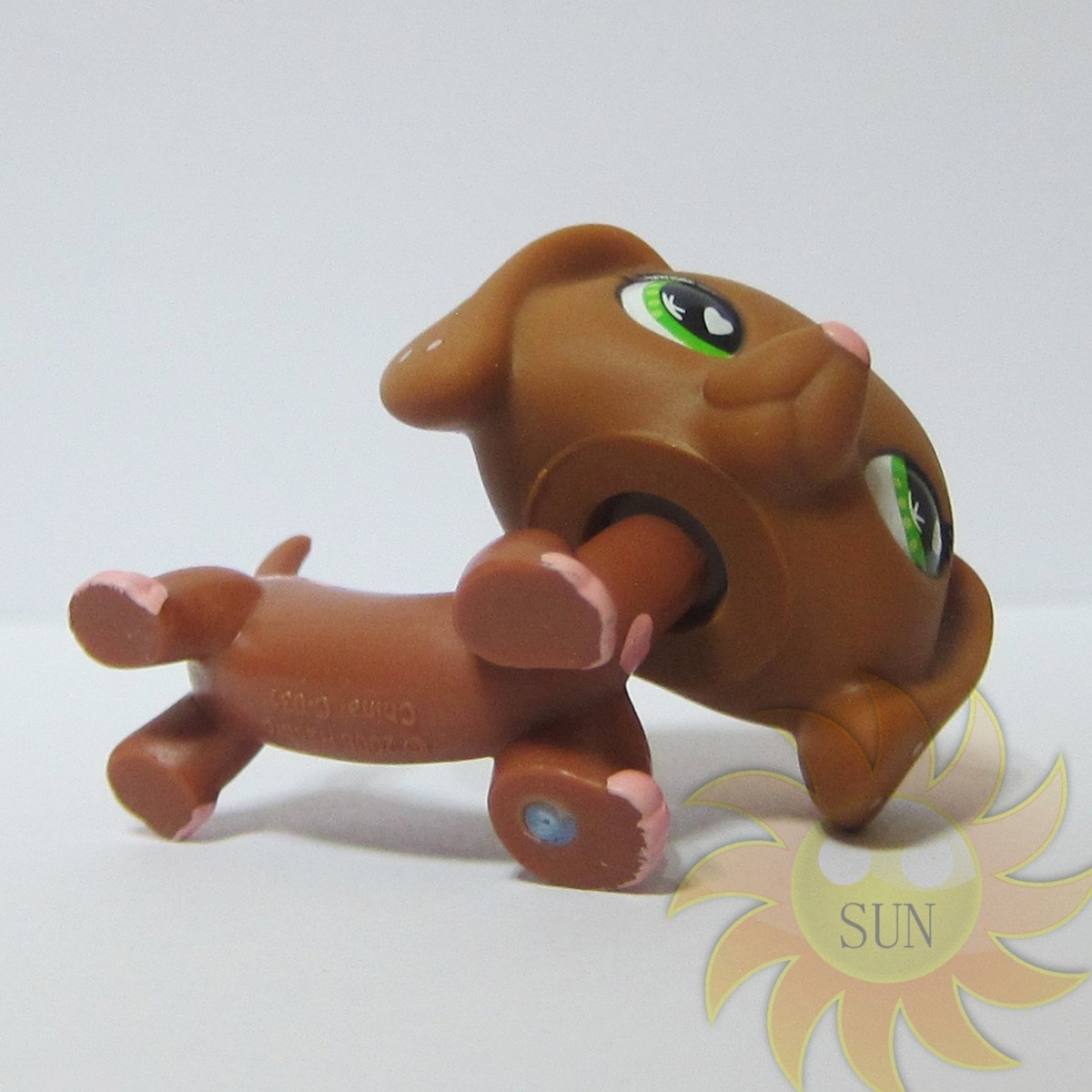LPS authentic Petshop #556 Valentine Dog Dachshund heart