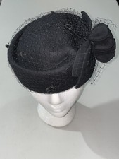 HoeferBridal Women s Bridal Fascinator Black Lace Elegant Wedding Headpiece OS