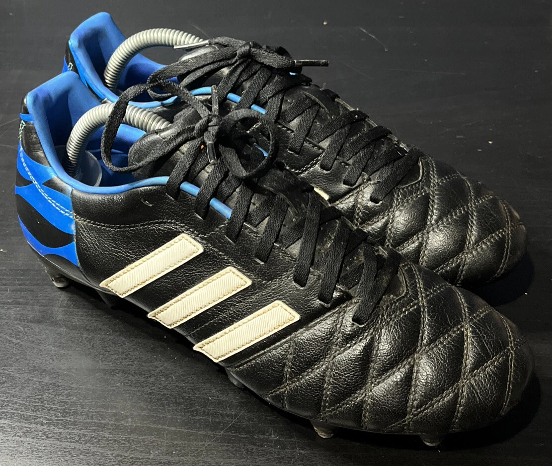Stivali da calcio Adidas 11nova taglia 9 UK