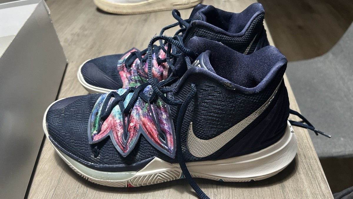 Nike Kyrie 5 Galaxy Men's Sneakers Size 8 AO2918-900 884776716347