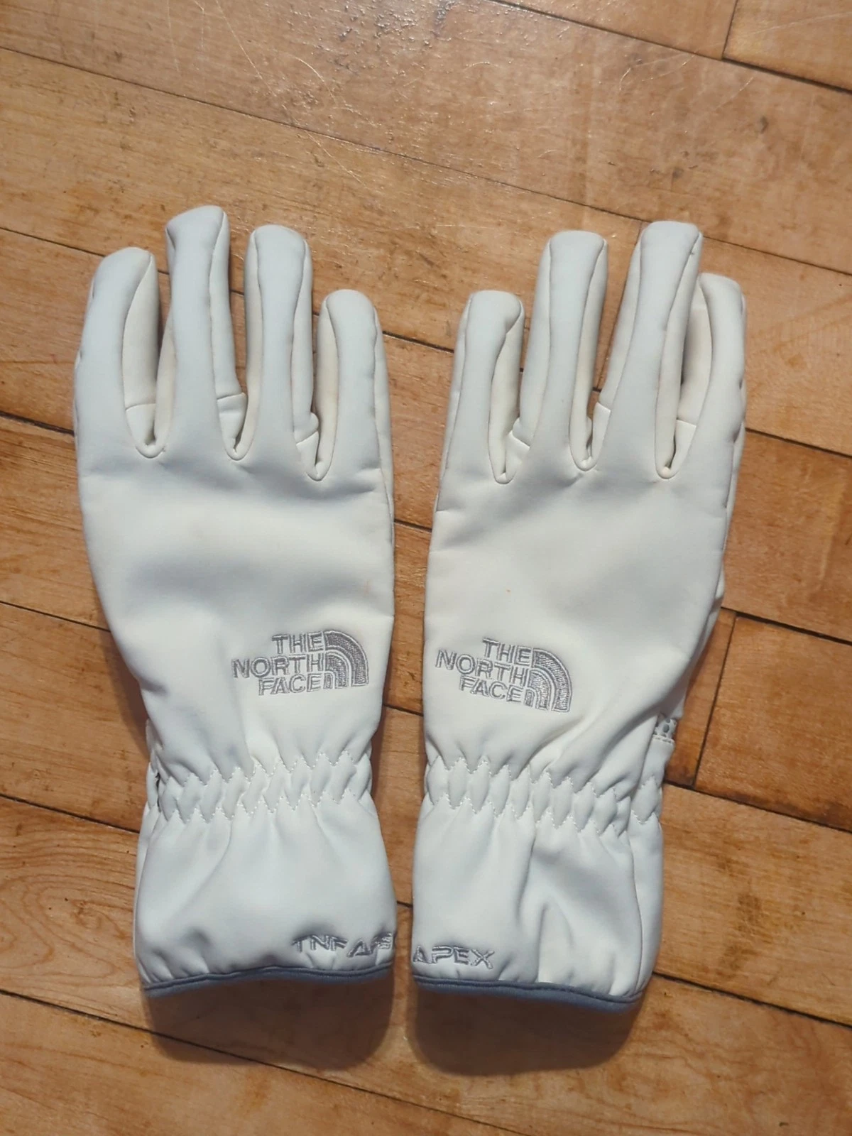 The North Face TNF Apex Women’s Gloves White Size S Waterproof Softshell Fleece
Opens in a new windo