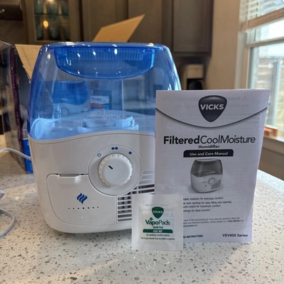 Vicks Filtered Cool Mist Humidifier, Medium Room, 1.1 Gallon Tank - Humidifier