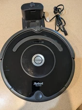 iRobot Roomba 671 Robotic Vacuum Cleaner and Charging Base ..Wifi..ony 105 hours