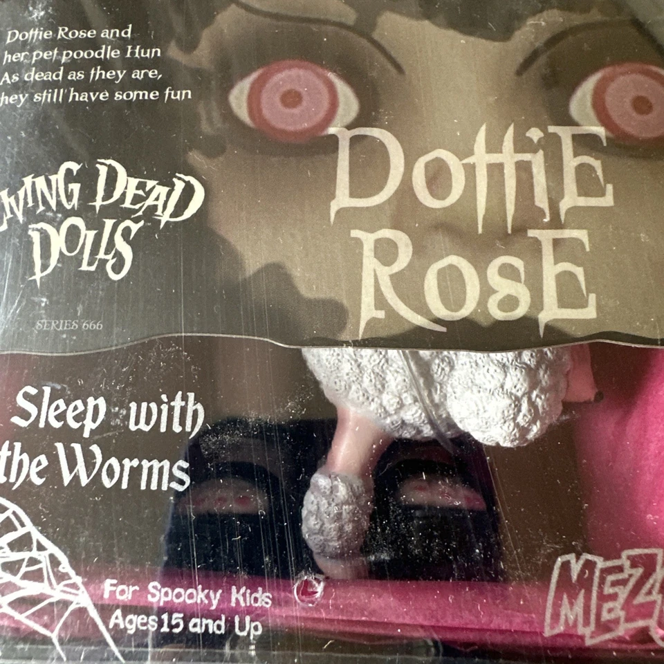 NUEVO SELLADO - Muñecas Mezco Living Dead Dottie Rose con caniche Foto 2 de 4